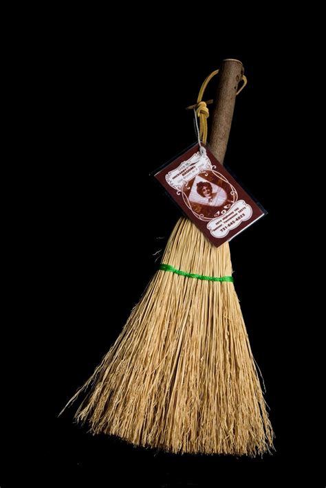 Analyzing the Symbolic Meaning of the Broom Handle in Psychoanalysis