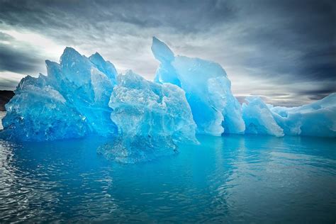 Blue Icebergs: An Exceptional and Enchanting Phenomenon