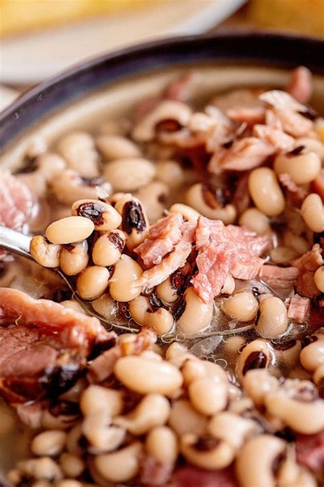 Celebrating New Year's Luck: Black Eyed Peas in Southern Cuisine