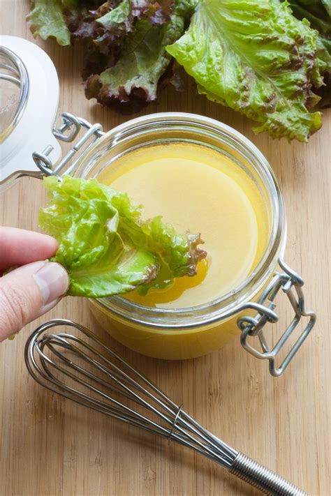 Creating a Nourishing Dressing: The Key to Enhancing Your Salad Experience