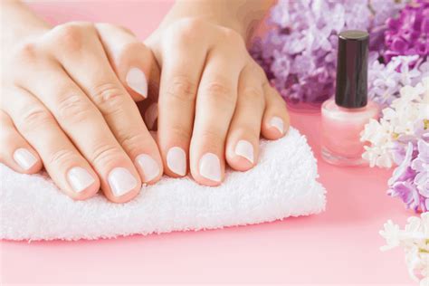 Creating an Effective Nail Care Routine to Promote Accelerated Nail Growth