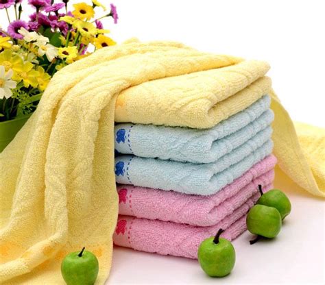 Different Types of Towels: Choosing the Right Material
