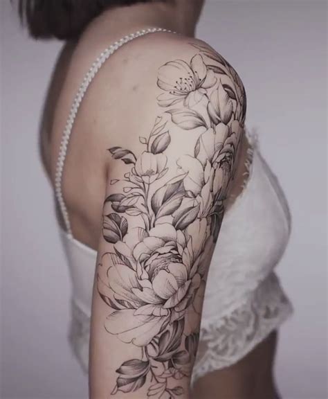 Discover the Variety of Floral Tattoo Styles