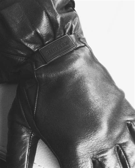 Embracing Leather Accessories: From Bags to Gloves