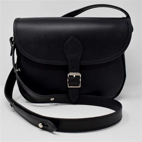 Explore Online Stores to Discover the Perfect Stylish Black Leather Handbag