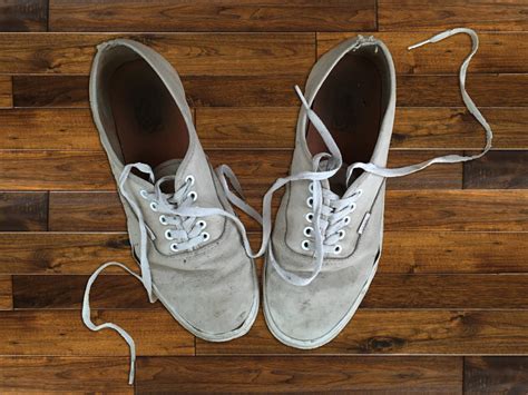 Exploring the Cultural and Historical Significance of Dreaming about Worn-out Footwear