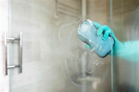 Getting Rid of Stains and Soap Residue: Essential Steps for a Sparkling Tub