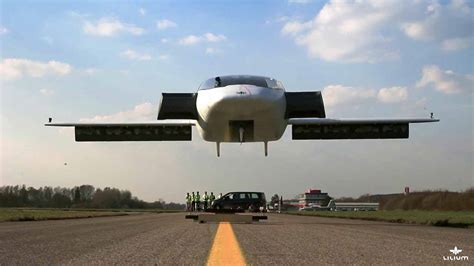 Mastering the Skies: The Art of Piloting a Vertical Takeoff and Landing Aircraft