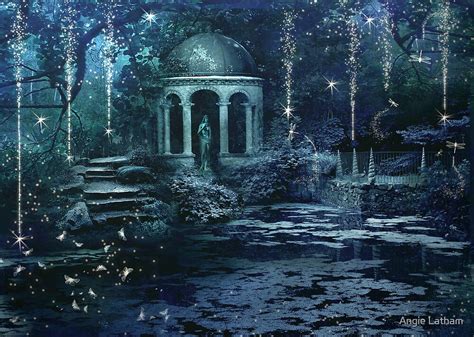 Nighttime Bliss: The Magical Atmosphere of a Midnight Oasis