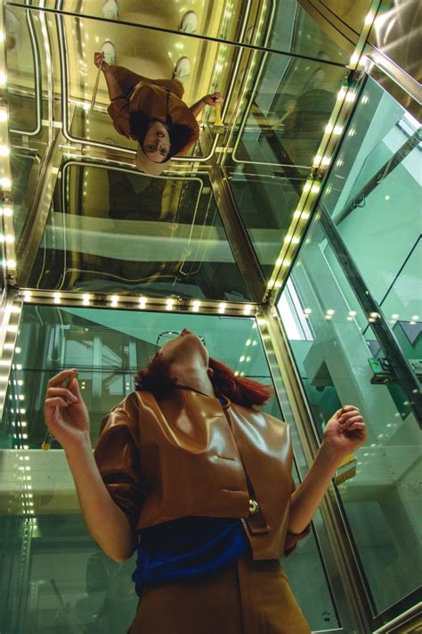 Psychological insights into experiencing the weight of elevators in dreams