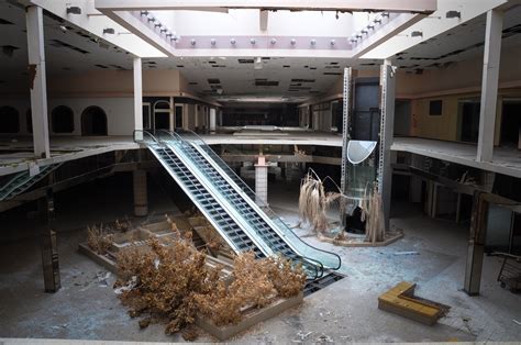 Retail Relics: Uncovering Forgotten Brands in a Deserted Commercial Complex