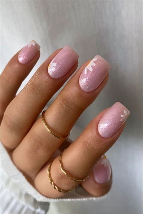 Take Your Nail Aesthetics to the Next Level with Creative Nail Art