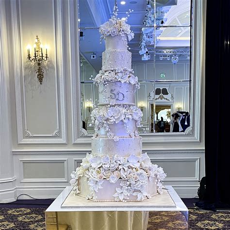 The Allure of Wedding Cake: An Exquisite Heavenly Pleasure