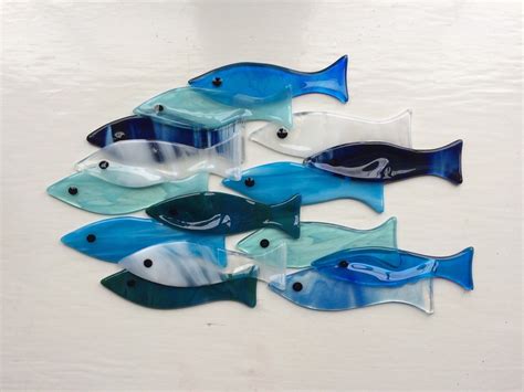 The Meaning Behind Patterns of Movement in Glass Fish