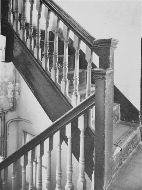 The Origin of Suspended Staircases: A Historical Perspective