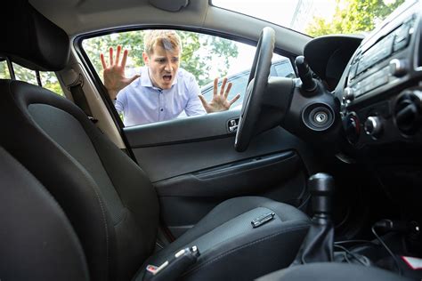 The Panic Sets In: Initial Reactions to Locked Keys Inside the Vehicle