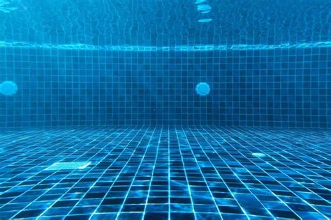 The Psychological Significance of Pool Submersion Dreams