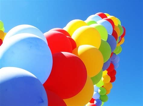 The Significance of Grasping Balloons in One's Dreams