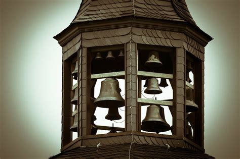The Symbolic Interpretation of Church Bells: Exploring Their Significance in the Realm of Dreams