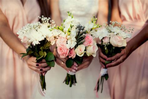 The Symbolic Meaning behind Catching a Bouquet at a Wedding