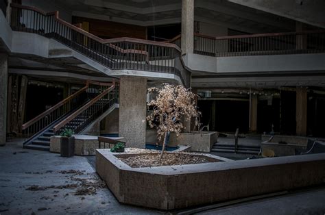 Uncovering Untold Tales: Tracing the Narratives Left Behind in an Abandoned Retail Center