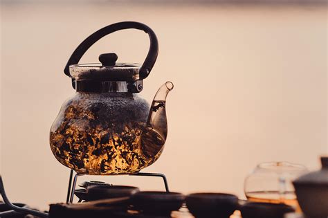 Understanding the Symbolic Representation of Boiling Tea in Dream Psychology