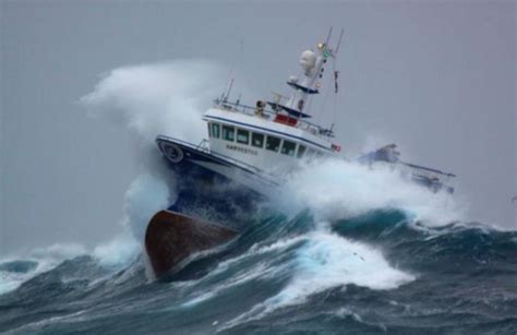 Unleash Your Adventurous Side: Conquer Massive Waves on a Vessel