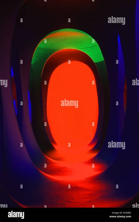 Unveiling the Significance of Empty Ovals within Dreamscapes