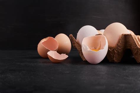 Unveiling the Unexpected Meanings of Consuming Eggshells in Dreams